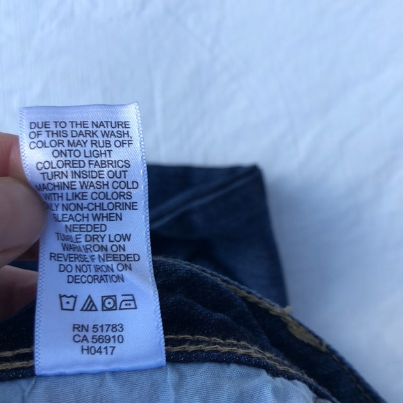3/$15 Maurice’s dark indigo jean 9/10 short - Picture 8 of 8